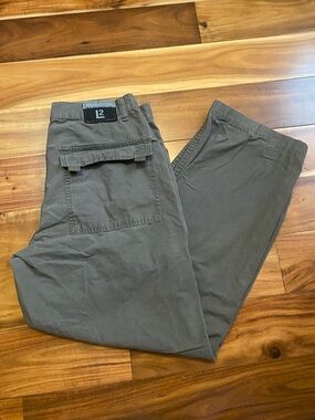 Men's Relaxed Cargo Pants in Olive Brown